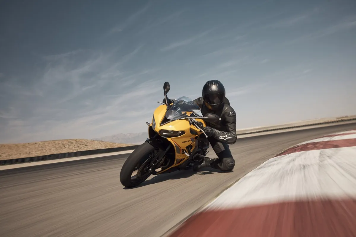 Новый Bimota KB399: перекрашенный Kawasaki ZX-4RR или больше? — фото 4