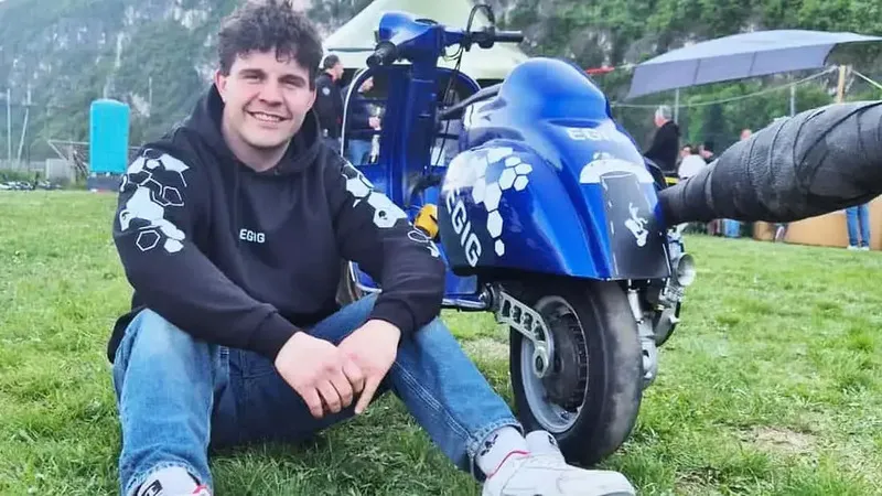 Самую мощную Vespa создал повар из Южного Тироля — фото 4