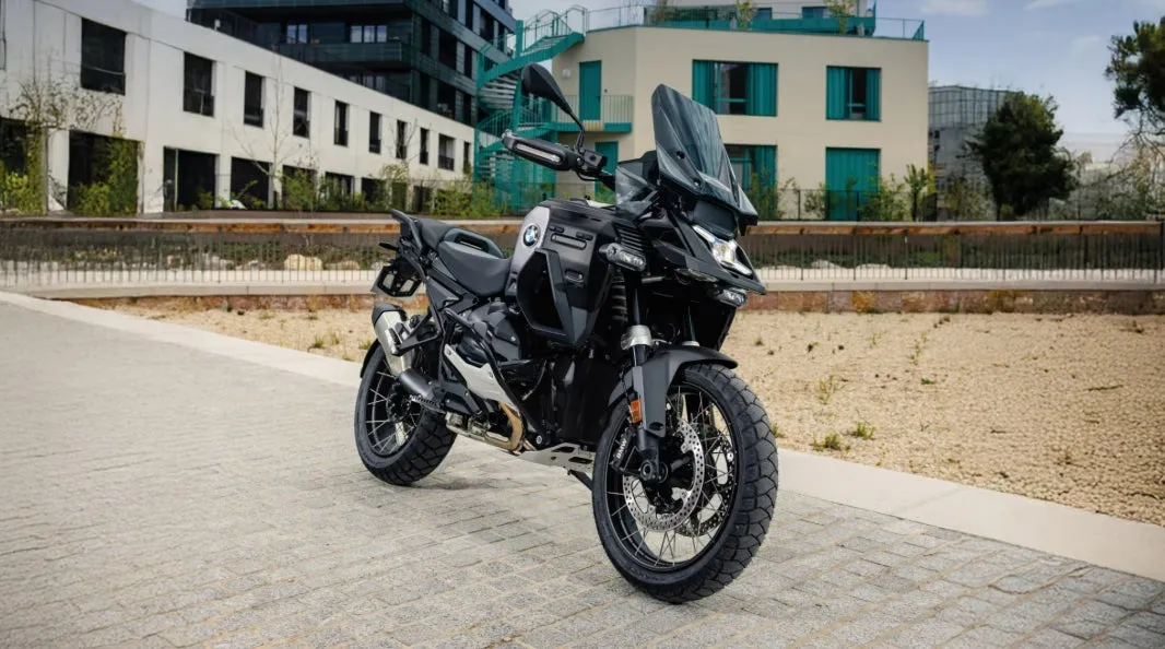BMW R1300 GS Adventure Dark Edition будет доступен только во Франции