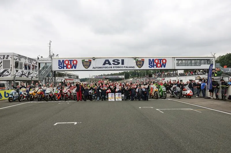 20 000 энтузиастов на ASI Motoshow 2026: мотоциклы, легенды и культура в Варано — фото 4