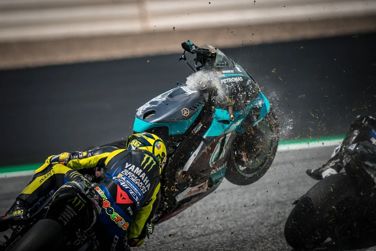 Шлем HJC RPHA 60 получил новый дизайн Red Bull Ring