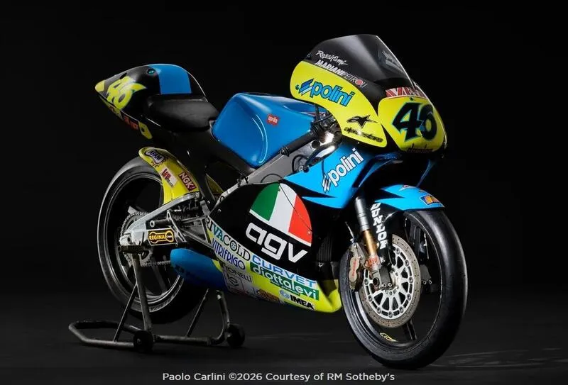 На аукцион выставлена Aprilia RS125R Валентино Росси: мотоцикл его первой исторической победы — фото 2