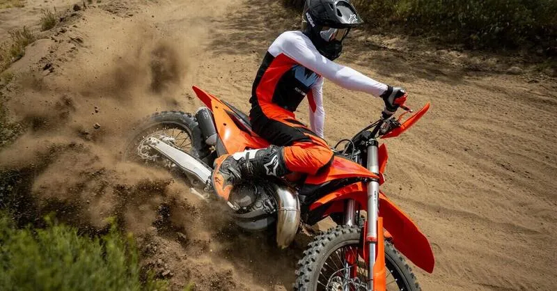 KTM обновляет линейку XC и XC-F 2027: представлены новые модели Cross Country