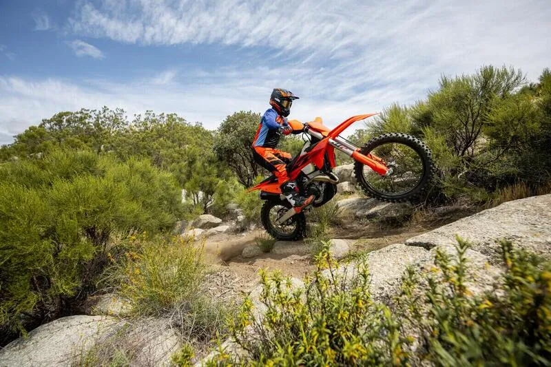 KTM обновляет линейку XC и XC-F 2027: представлены новые модели Cross Country — фото 4
