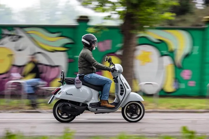 Электрическая Vespa без покупки новой? Мы протестировали ретрофит-комплект от Newtron — фото 3