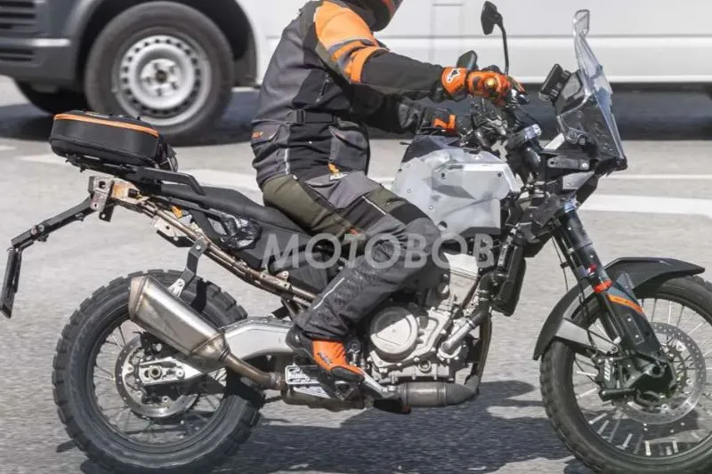 Замечен тестовый образец KTM 490 Adventure — фото 2