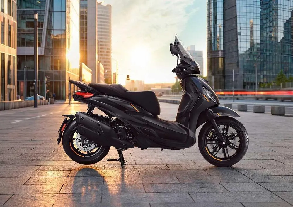 Piaggio Beverly 25th Anniversary: 25 лет и более полумиллиона проданных экземпляров — фото 3