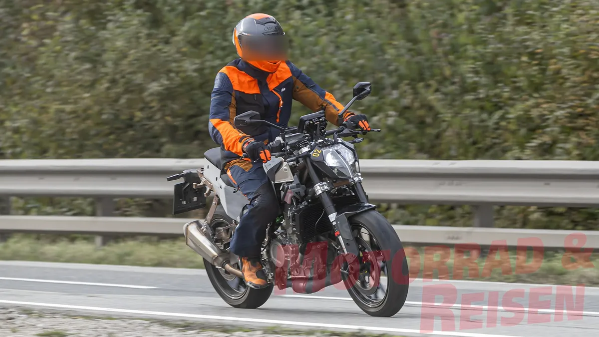 Замечены тестируемые KTM 490 Adventure и 490 Duke: на подходе двигатели с параллельным твином — фото 3