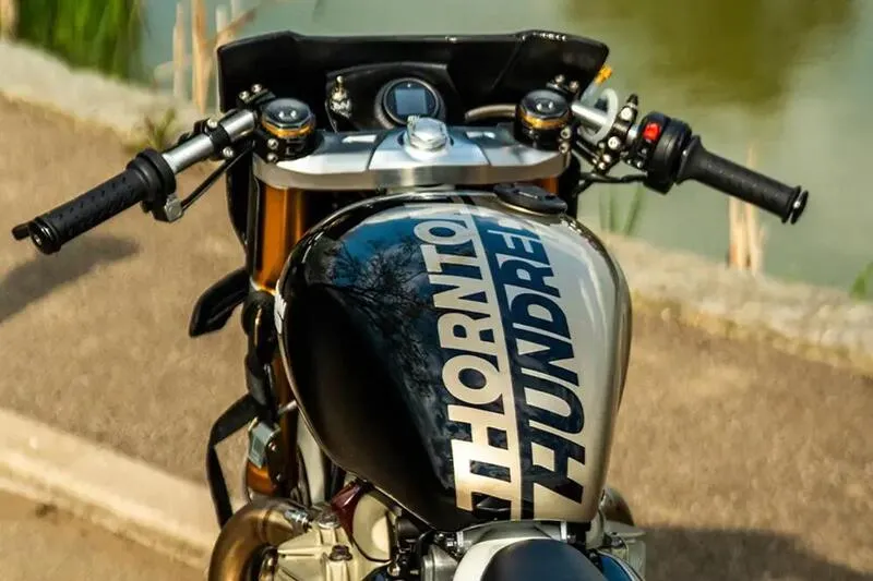 Thornton Hundred превратила Triumph Bobber в рекордный спецпроект — фото 3