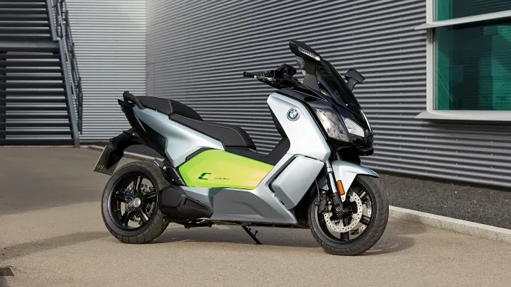 Отзыв электроскутеров BMW C Evolution 2017–2018 годов из-за коррозии проводки