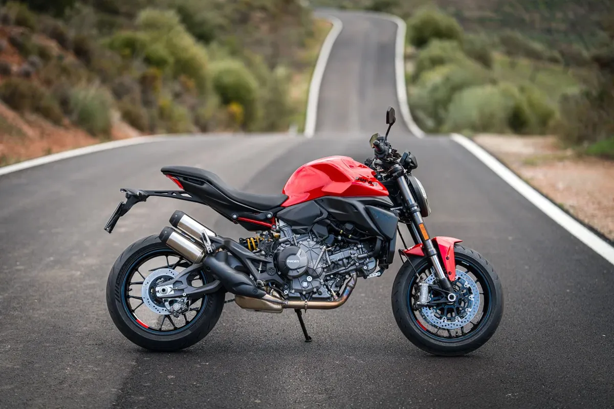 Ducati Monster получил престижную награду Red Dot Design Award — фото 2