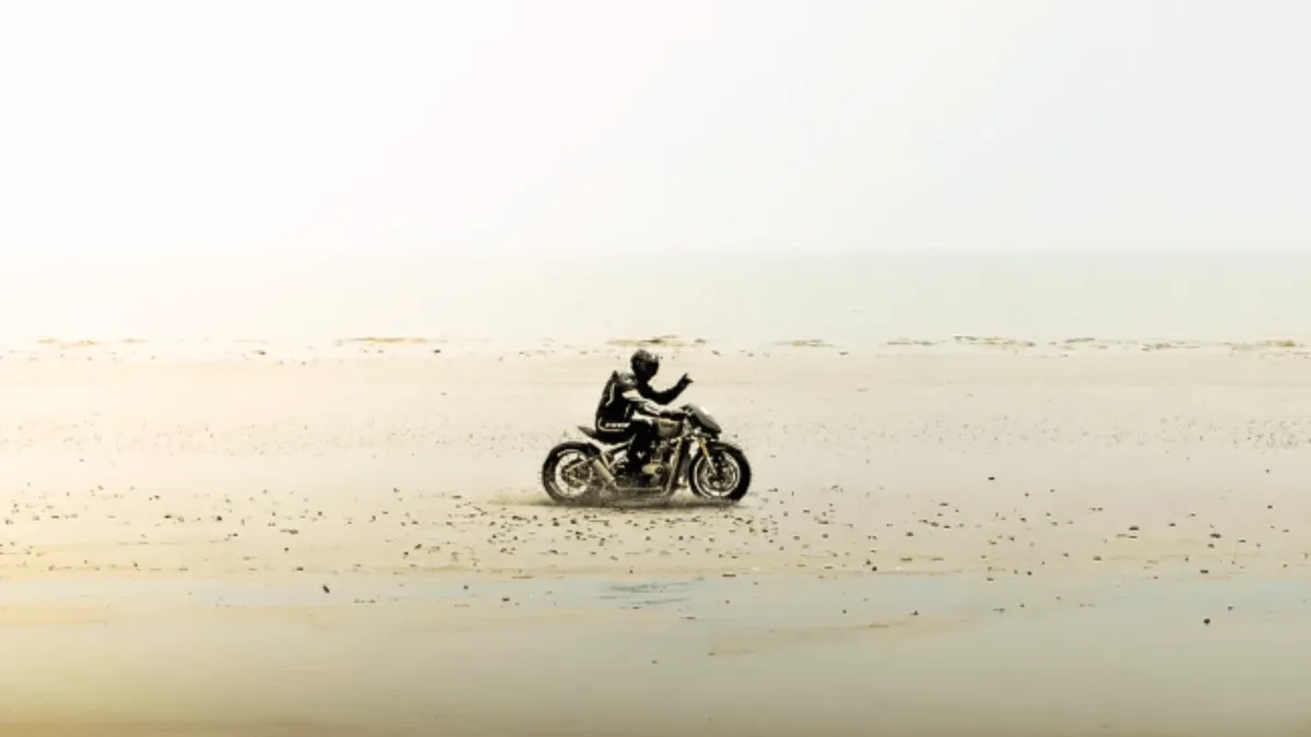 Triumph Land Speed Bobber установил рекорд скорости 132 мили в час на Пендине