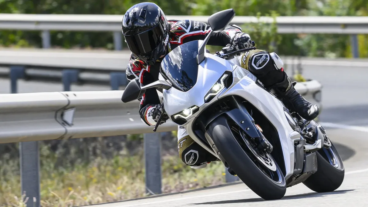 Обзор Norton Manx R: флагман Norton мощностью 206 л.с. за £38 000 наконец-то прибыл