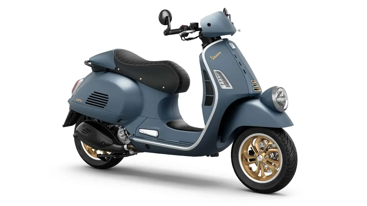 Vespa отзывает все скутеры серии Officina 8 в США из-за ошибки с зеркалами