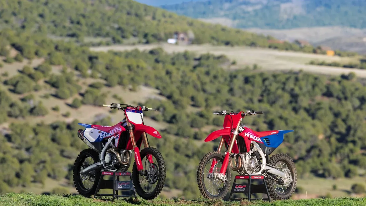 Honda представила обновленные рамы и двигатели для CRF450, а также две лимитированные серии