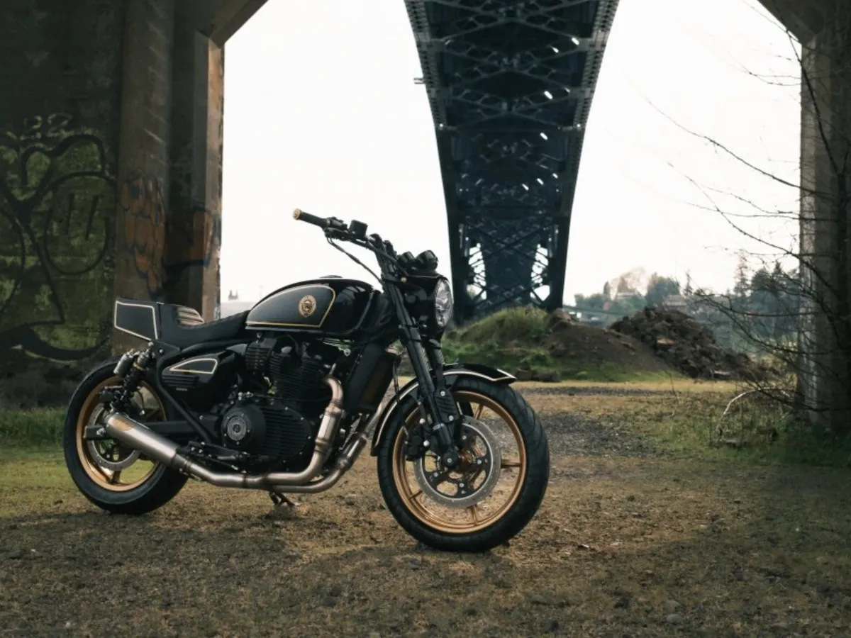 Roland Sands превратил Royal Enfield Shotgun 650 в безумный сон фаната супербайков 80-х — фото 2