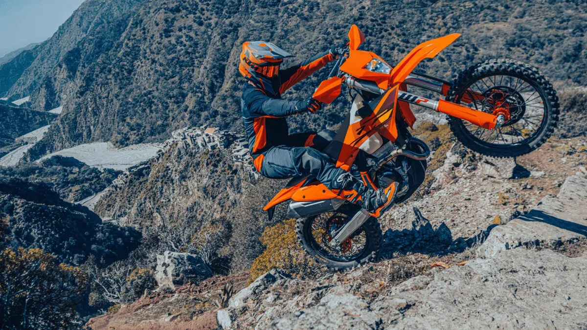 KTM выступила с заявлением в связи с обвинениями в продаже «незаконных» мотоциклов