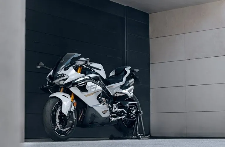 CFMOTO 770SR-S: китайский спортбайк с инерционным наддувом и передовыми технологиями — фото 3