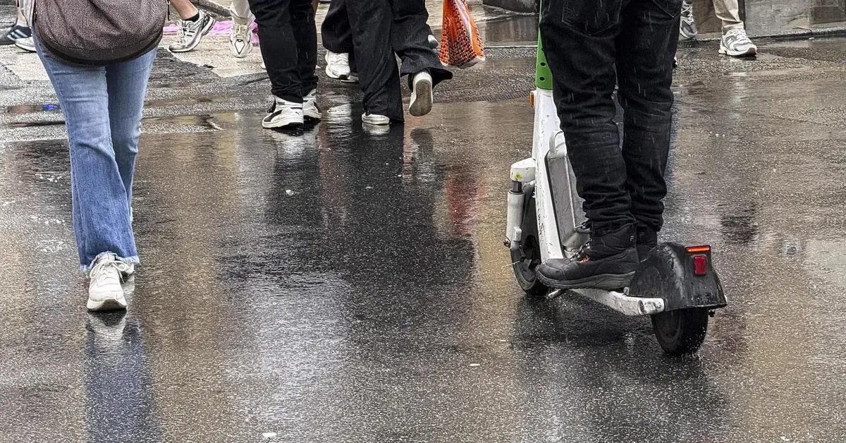 Езда на модифицированном электросамокате: двадцать штрафов за девять месяцев и конфискация транспортного средства