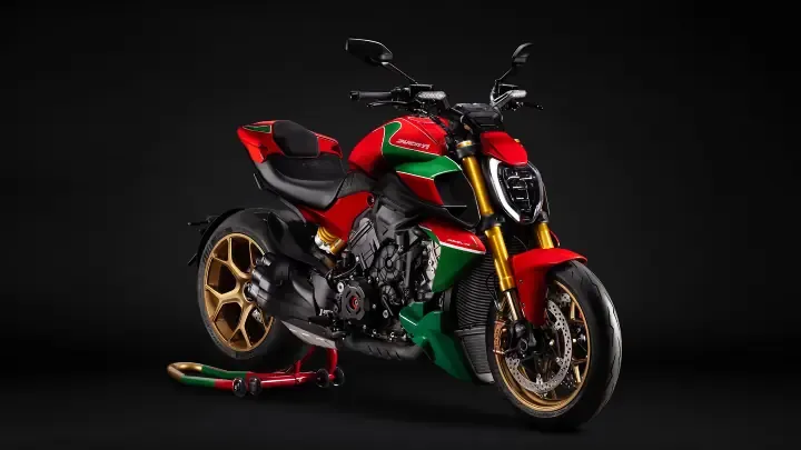 Галерея Ducati Collezione 100 Diavel V4 RS 100