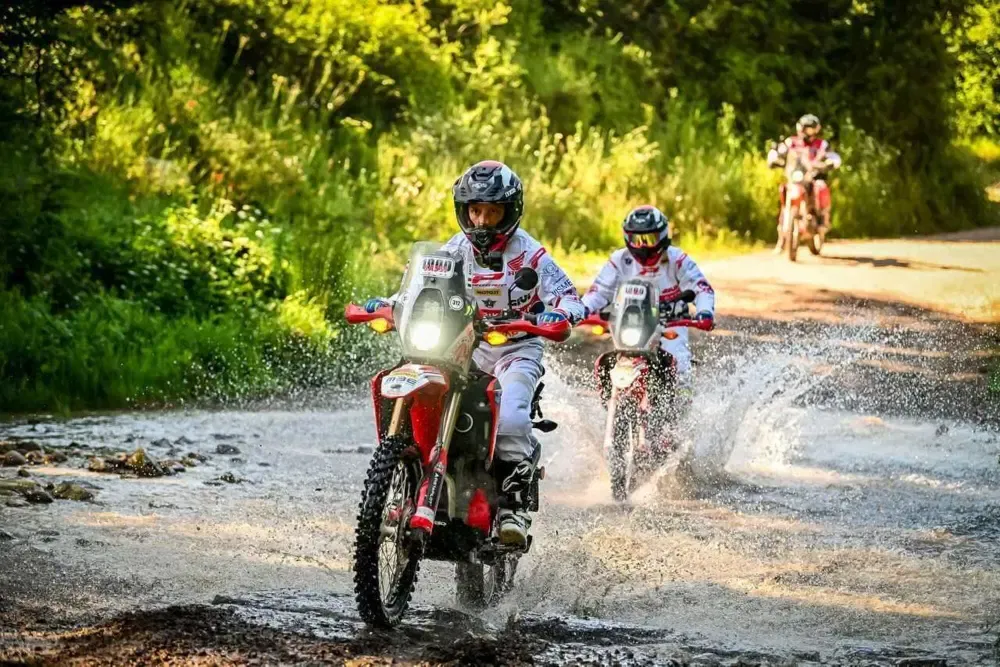 От каблуков до внедорожных шин: проект Dal Tacco al Tassello на 1000 Sassi 2026 — девушки adventure бросают вызов Умбрии — фото 4