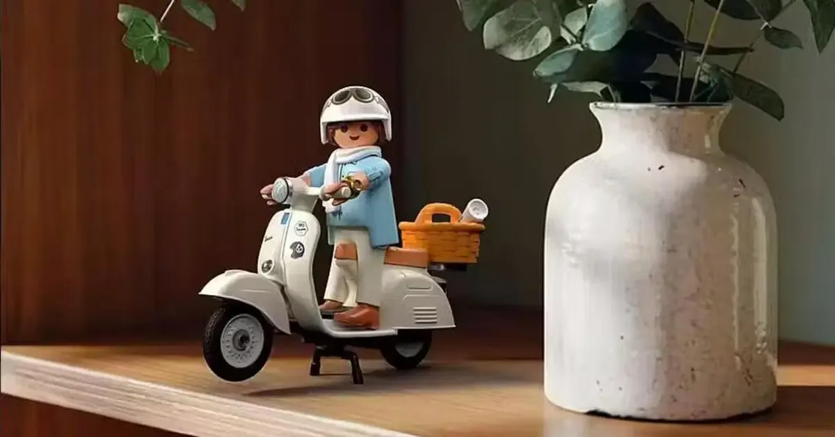Playmobil также празднует 80-летие Vespa