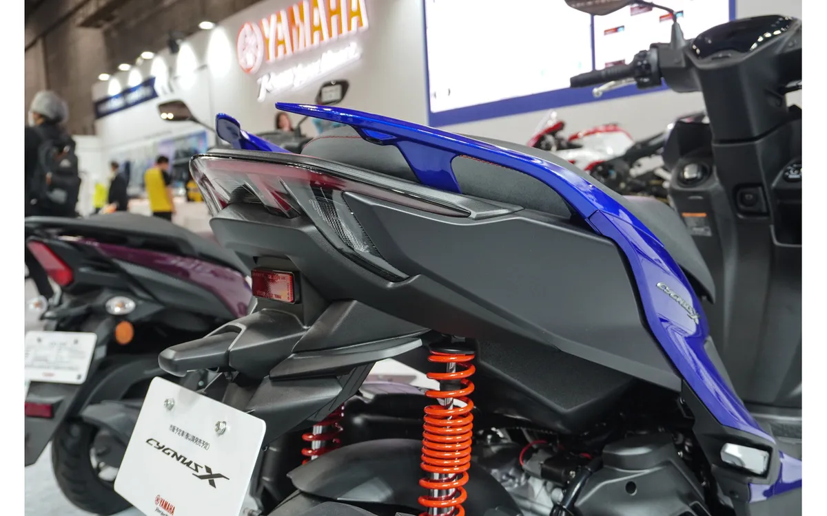 «Yamaha проектирует мечту»: почему обновленный Yamaha Cygnus X решил вернуться к спортивным истокам — фото 3