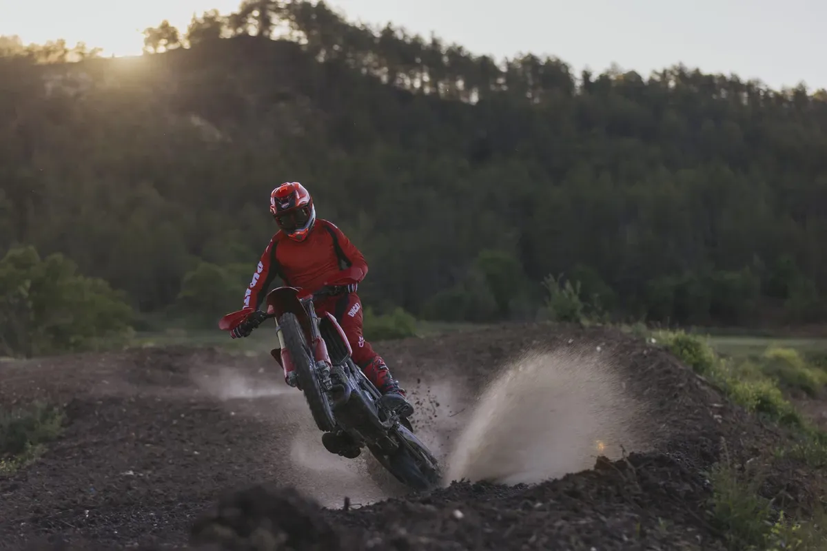 Bimota запускает специализированную дилерскую сеть для внедорожной модели BX450 Enduro — фото 4
