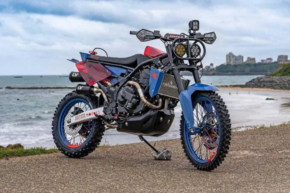 Honda Hornet и Transalp в центре концепции «On Road versus Off Road» на фестивале Wheels & Waves — фото 2