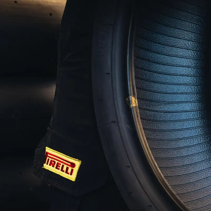 MotoGP 2026: Pirelli готовится к переходу в чемпионат. Джорджо Барбье: «Главная особенность — мгновенный зацеп. Николо Булега сказал: „Я почувствовал себя как дома“». Новые данные о давлении в шинах