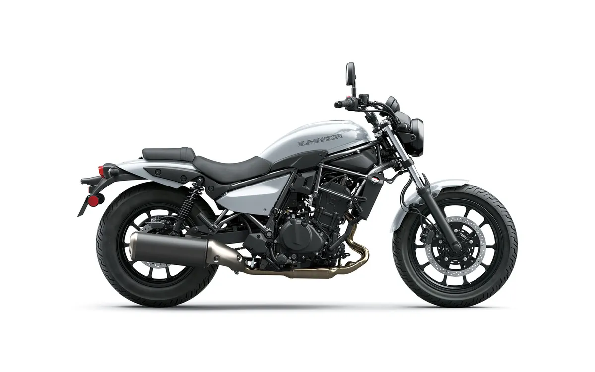 Kawasaki выпускает модели круизера Eliminator 2027 года: версии SE и Plaza Edition по цене от 858 000 иен — фото 2