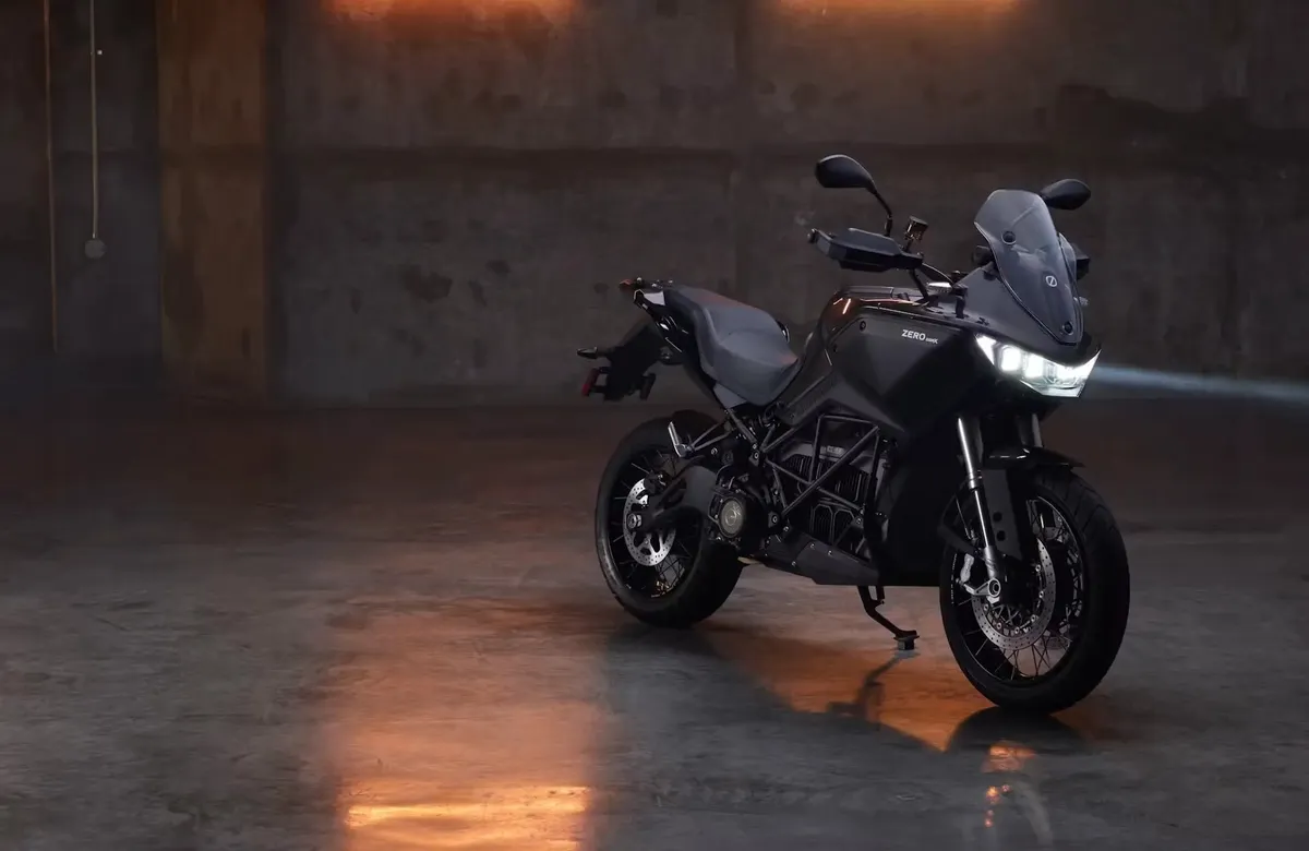 Indian Motorcycles защищает свою рекламную кампанию, новые предложения от Zero Motorcycles и Sena Technologies — фото 4