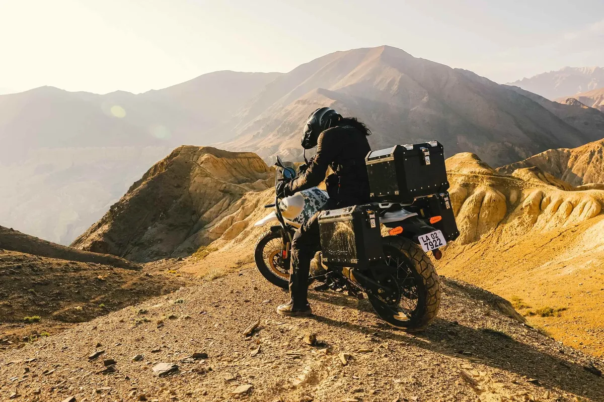 Royal Enfield представляет новый проект Himalayan Base Camp — Lakadh Edition — фото 2