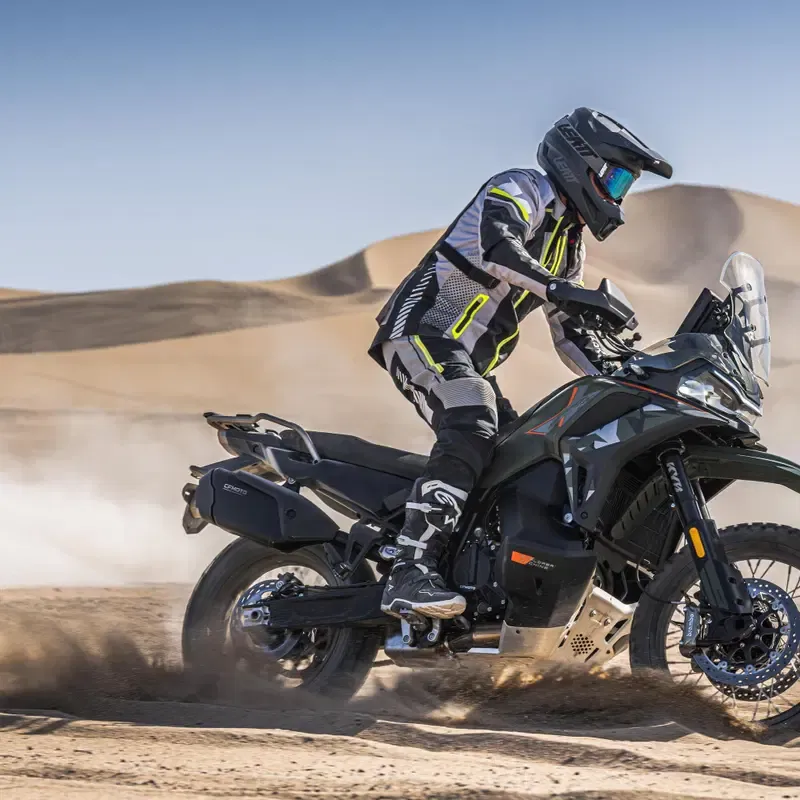 Новая CFMOTO V4 SR-RR вступает в клуб мотоциклов, преодолевших отметку в 300 км/ч — фото 4