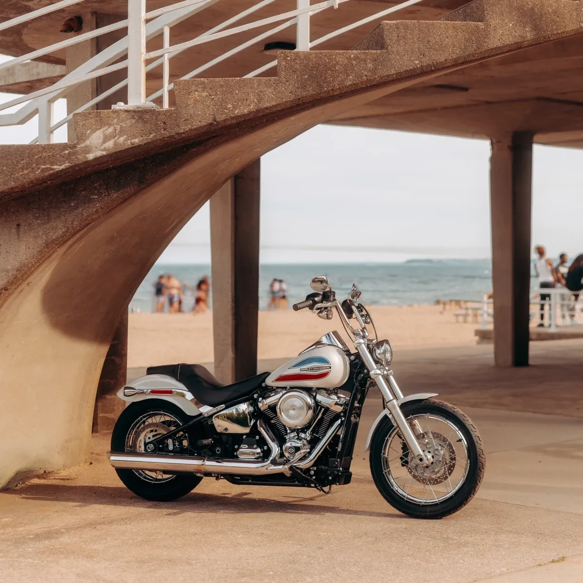 Легендарный круизер Super Glide от Harley-Davidson возвращается. И он выглядит великолепно — фото 3