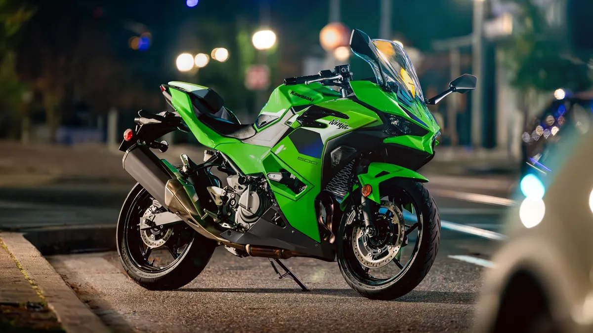 В Индии представлена Kawasaki Ninja 500 2026 года: цена, характеристики и особенности