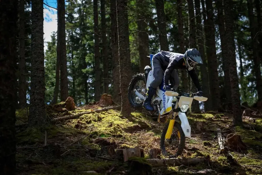 Husqvarna представляет линейку Enduro 2027 года — фото 2