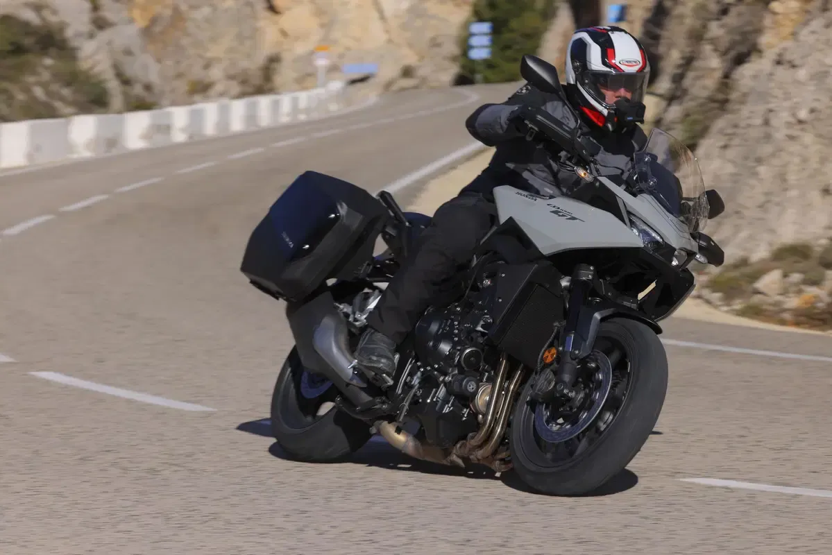 Honda CB1000GT: объявлена цена! — фото 3