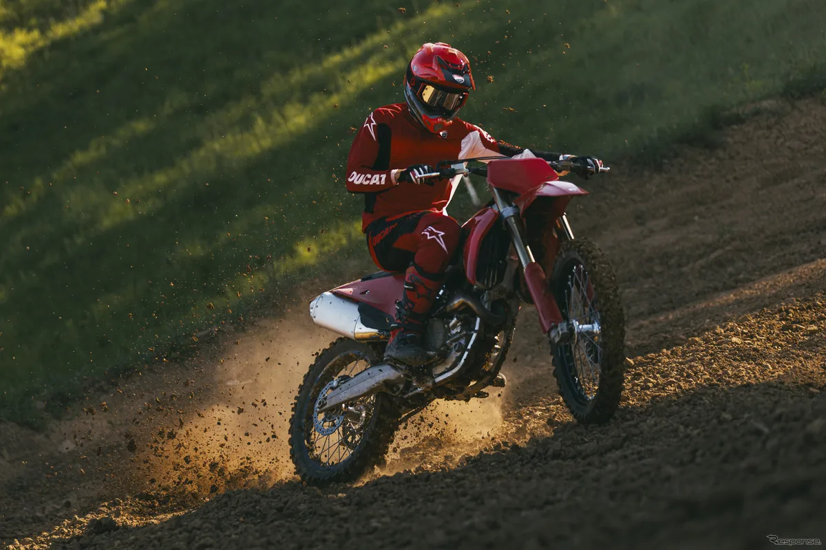 Представлен Ducati Desmo 250 MX: одноцилиндровый двигатель Desmodromic с оборотами до 15 000 об/мин