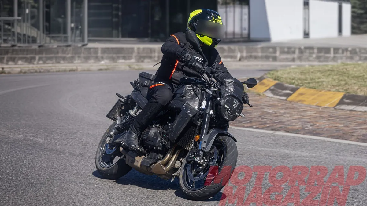 Замечен новый параллельный двухцилиндровый двигатель Moto Guzzi: в основе лежит платформа Aprilia 457