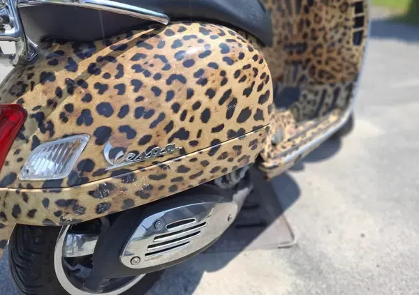 Vespa Стефано Габбана отправляется на аукцион: рекордная цена за икону итальянского стиля — фото 4