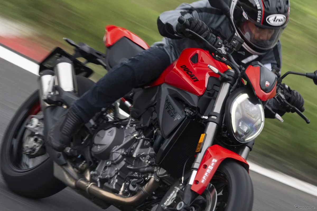 Тест-драйв Ducati Monster: впервые применен двигатель V2! Соответствует ли он статусу «легенды»?