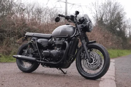 Кастомный Yamaha Virago от Custom Works Zon: кафе-рейсер, нарушающий все правила дизайна — фото 2