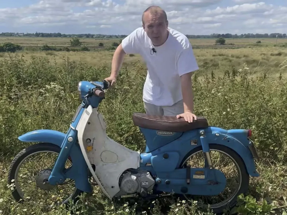 Винтажный скутер Honda Cub получил мега-двигатель: посмотрим, какую скорость он развивает — фото 2