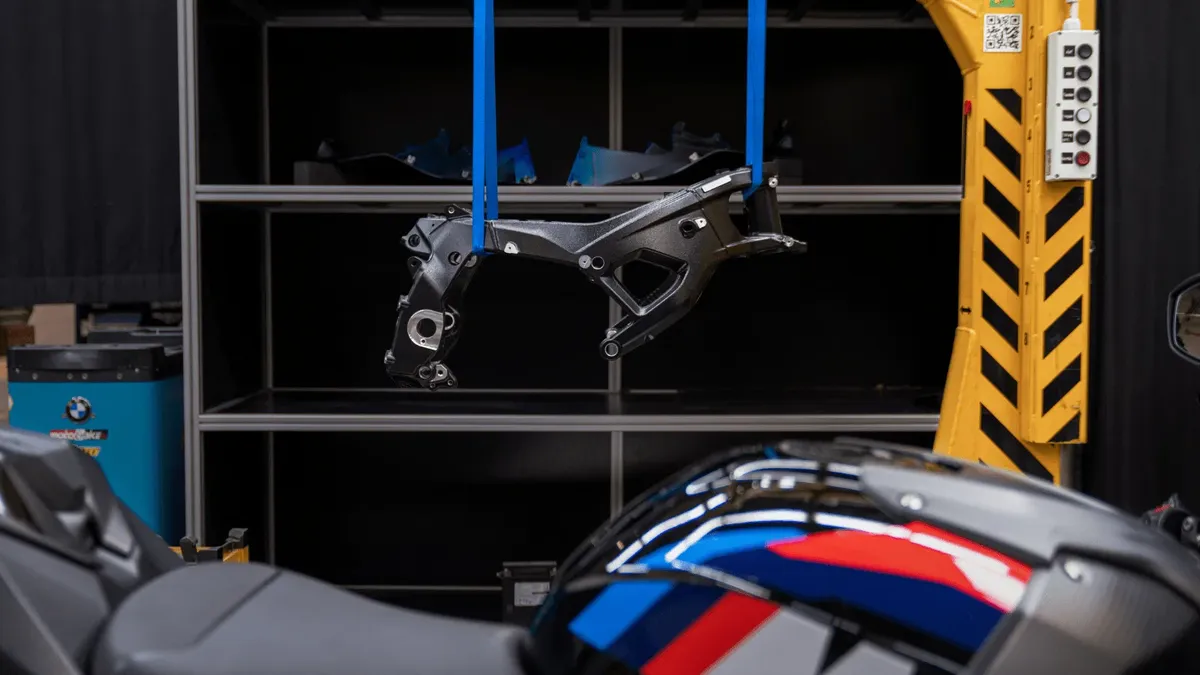 BMW M1000 RR получит раму M Motorsport третьего поколения в рамках обновлений 2027 года