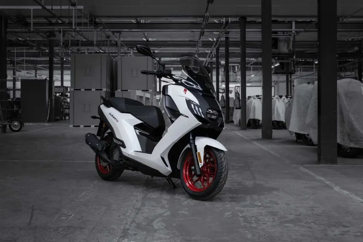 Peugeot Pulsion EVO R: эксклюзивный скутер тиражом всего 100 экземпляров