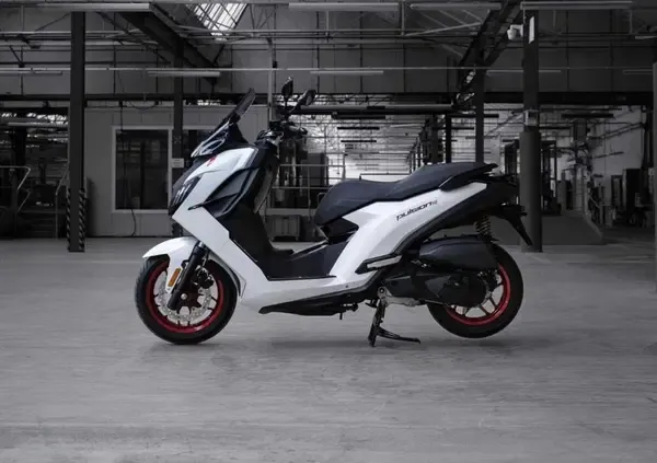Peugeot Pulsion EVO R: эксклюзивный скутер тиражом всего 100 экземпляров — фото 2