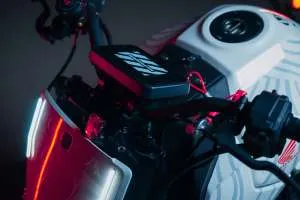 Urban Tracker от Motocrew на базе Honda CB750 — фото 2