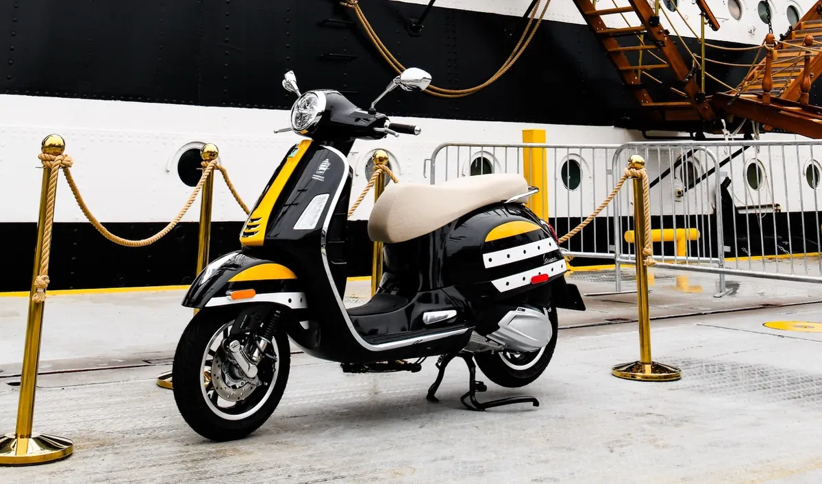 Две итальянские иконы встречаются в Нью-Йорке: Vespa представила спецверсию Amerigo Vespucci — фото 4