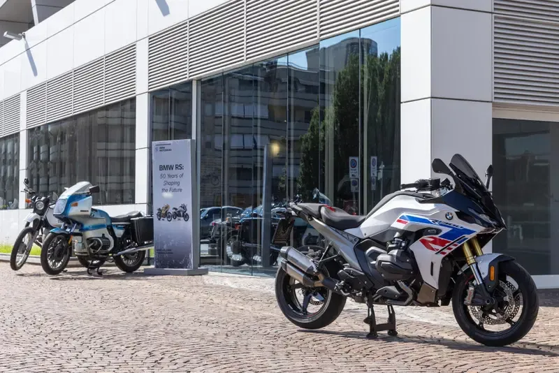 Пять десятилетий RS: как BMW изобрела класс спорт-туристов — фото 3